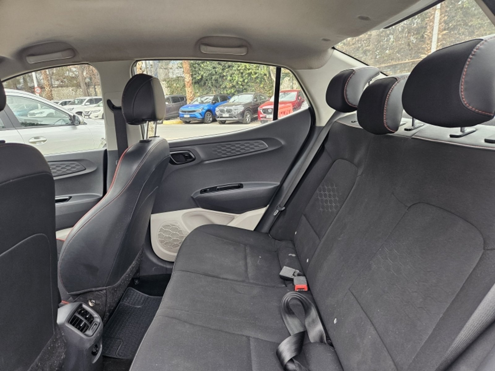 Hyundai GRAND I10 1.2 AI3 HB PLUS MT 2022 - Imagen 8 de 19