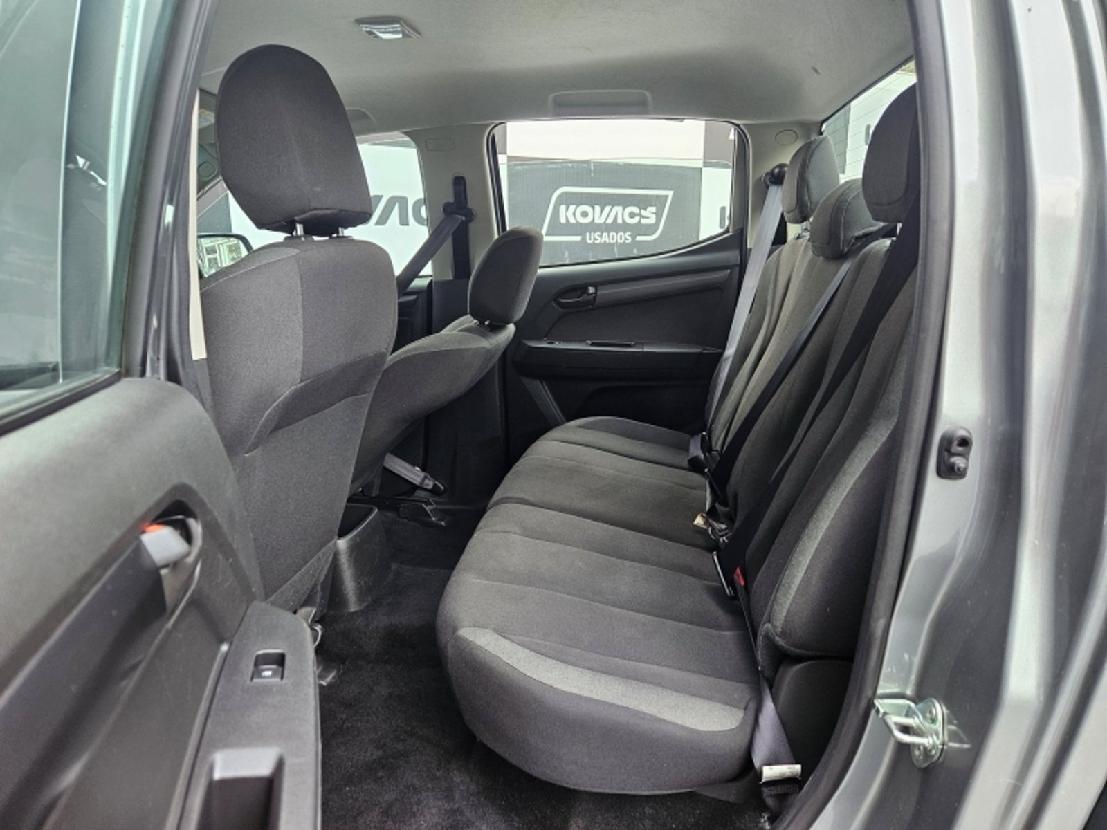 Chevrolet COLORADO 2.8 WT MT DIESEL 4X4 2024 - Imagen 8 de 20