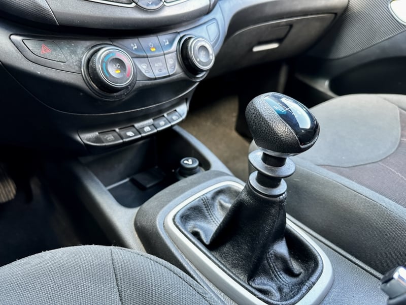 Chevrolet SAIL 1.5L MT 2019 - Imagen 14 de 18
