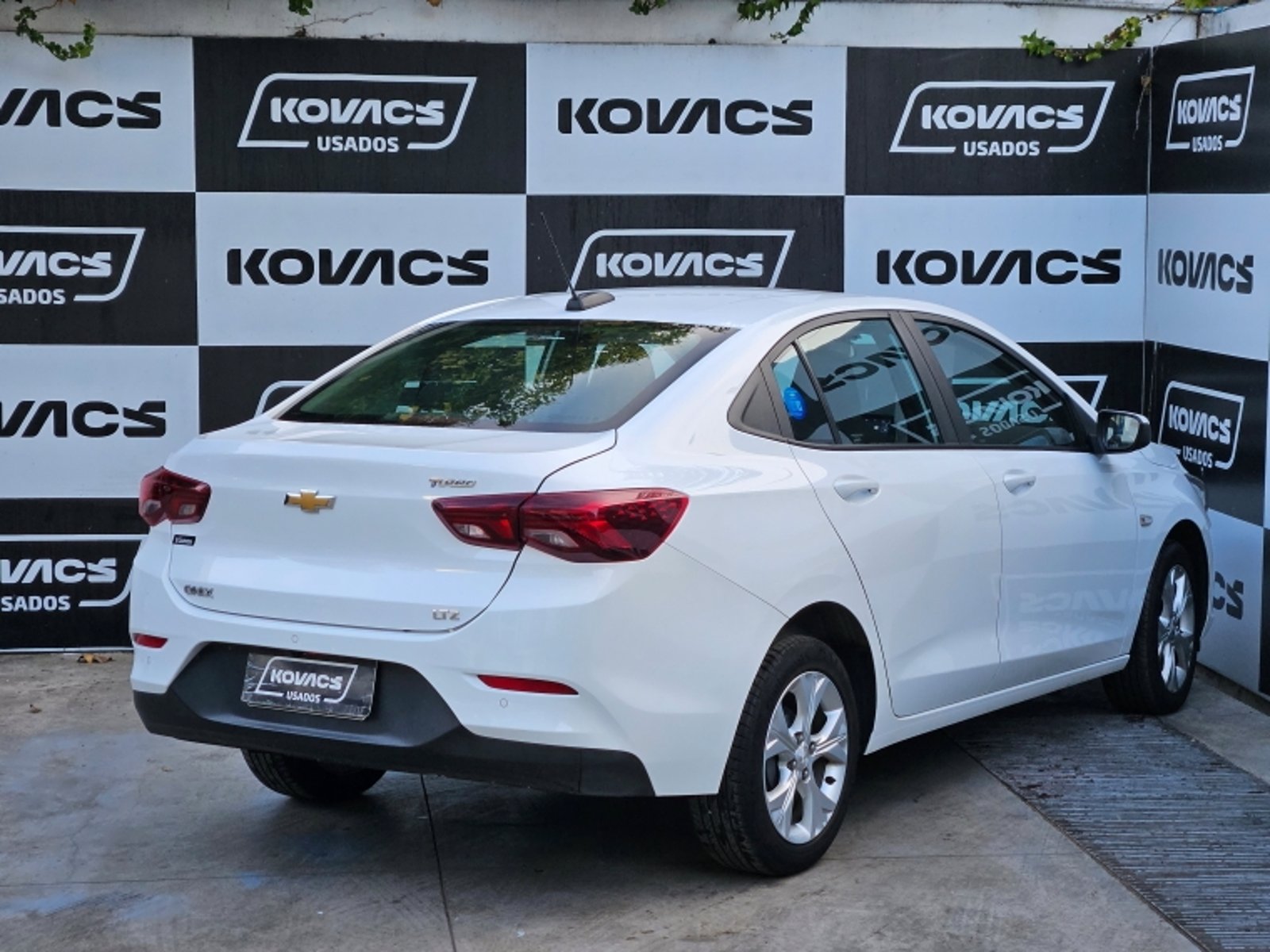 CHEVROLET ONIX 1.0  SEDAN  LTZ MT 2023 - Imagen 18 de 20