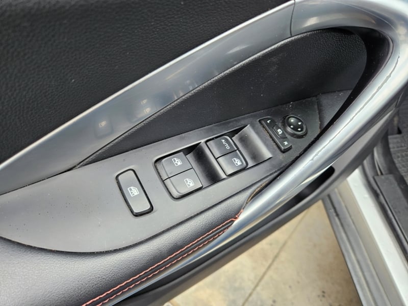 Chevrolet GROOVE 1.5 PREMIER MT 2023 - Imagen 12 de 20