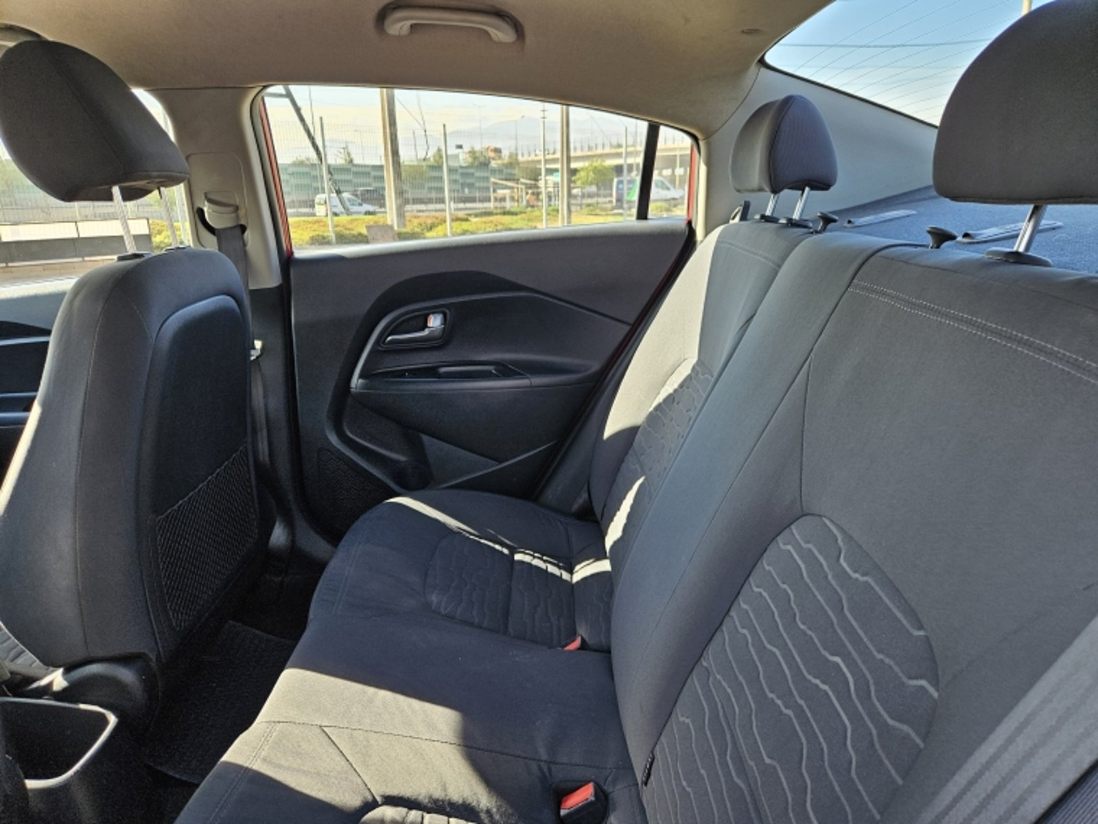 KIA RIO 4 EX MT 1.4 2015 - Imagen 8 de 18