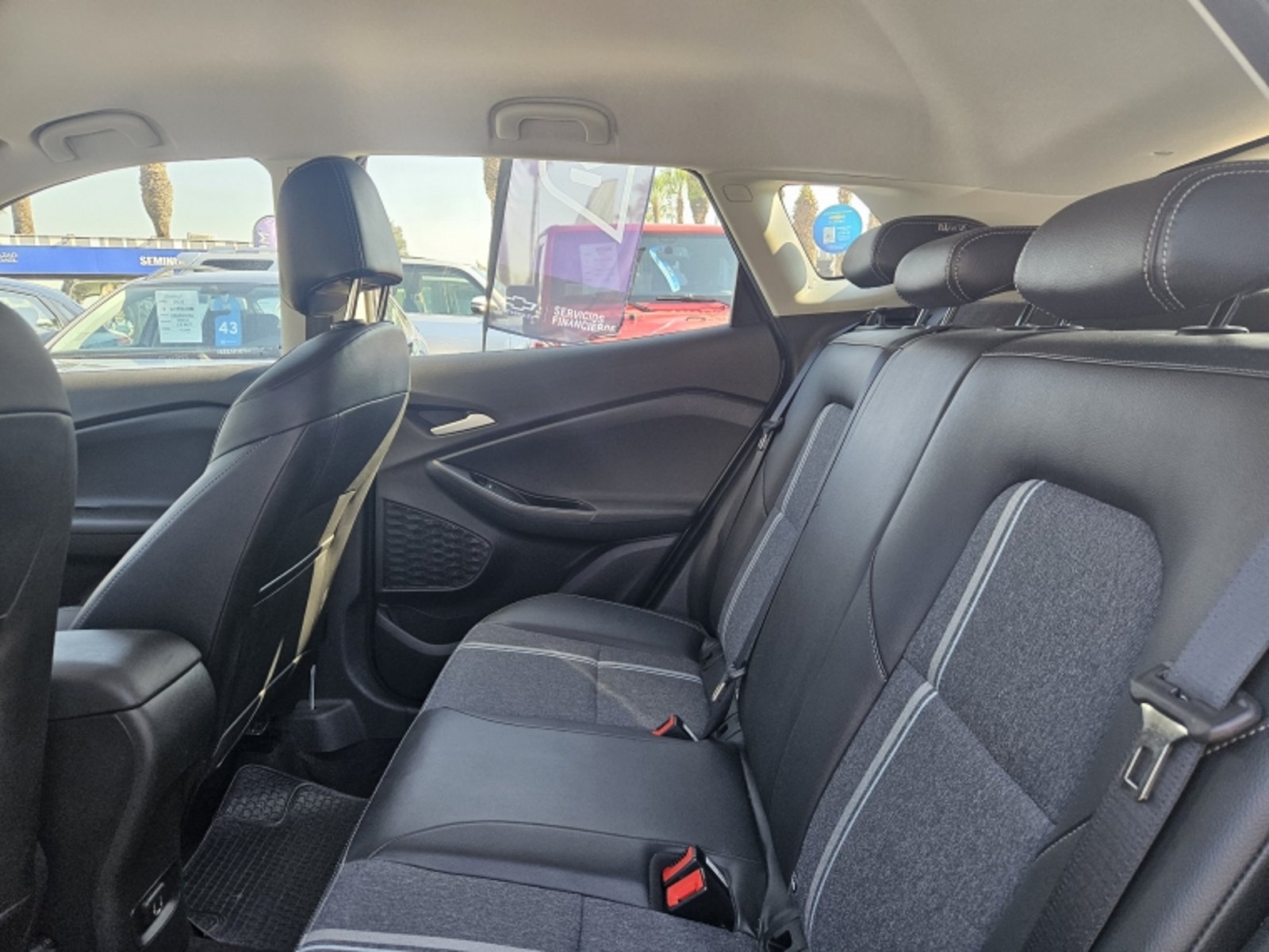 Chevrolet TRACKER TRACKER 1.2T LTZ MT P 2023 - Imagen 8 de 20