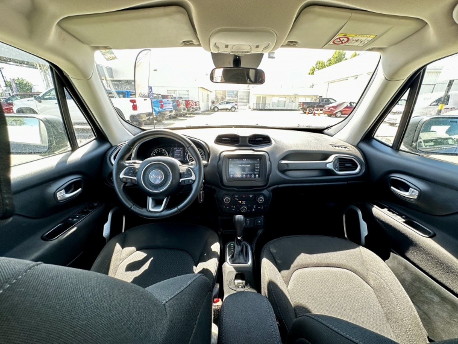 JEEP RENEGADE 1.8 SPORT LX AT 2022 - Imagen 18 de 20
