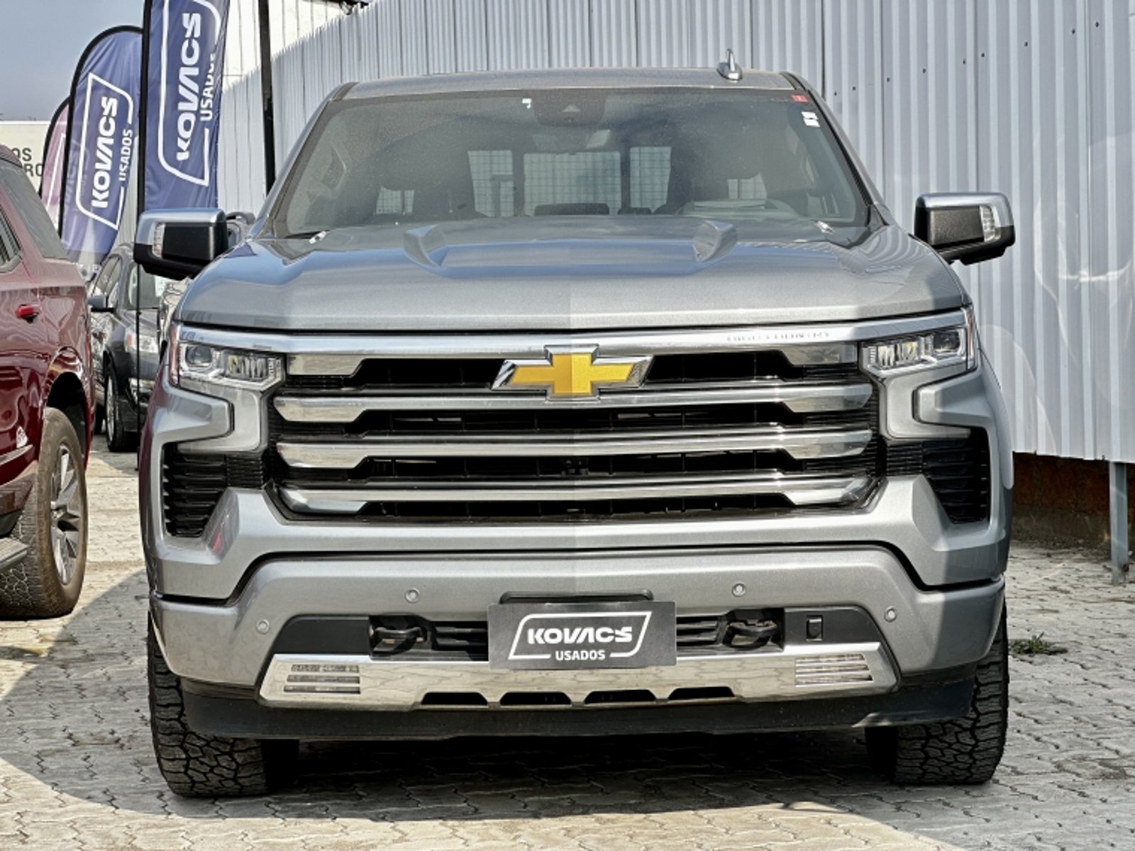 Chevrolet SILVERADO 3.0 TD HIGH COUNTRY AT 4X4 Diesel 2025 - Foto 2 de 19