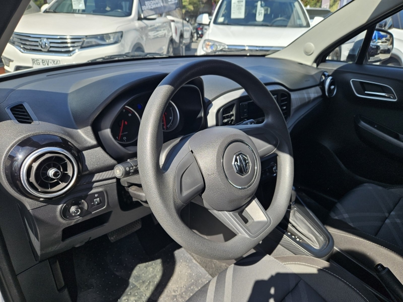 MG 3 1.5  COM  AT 2023 - Imagen 13 de 16