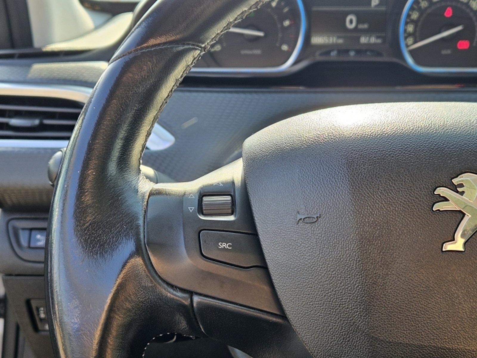 PEUGEOT 2008 ALLURE 1.5 HDI AUT 2008 - Imagen 19 de 20