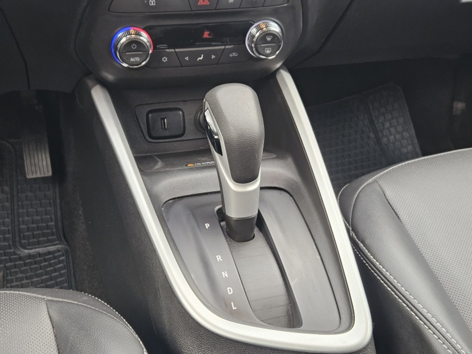 CHEVROLET ONIX HB PREMIER 1.0 AUT 2022 - Imagen 13 de 20