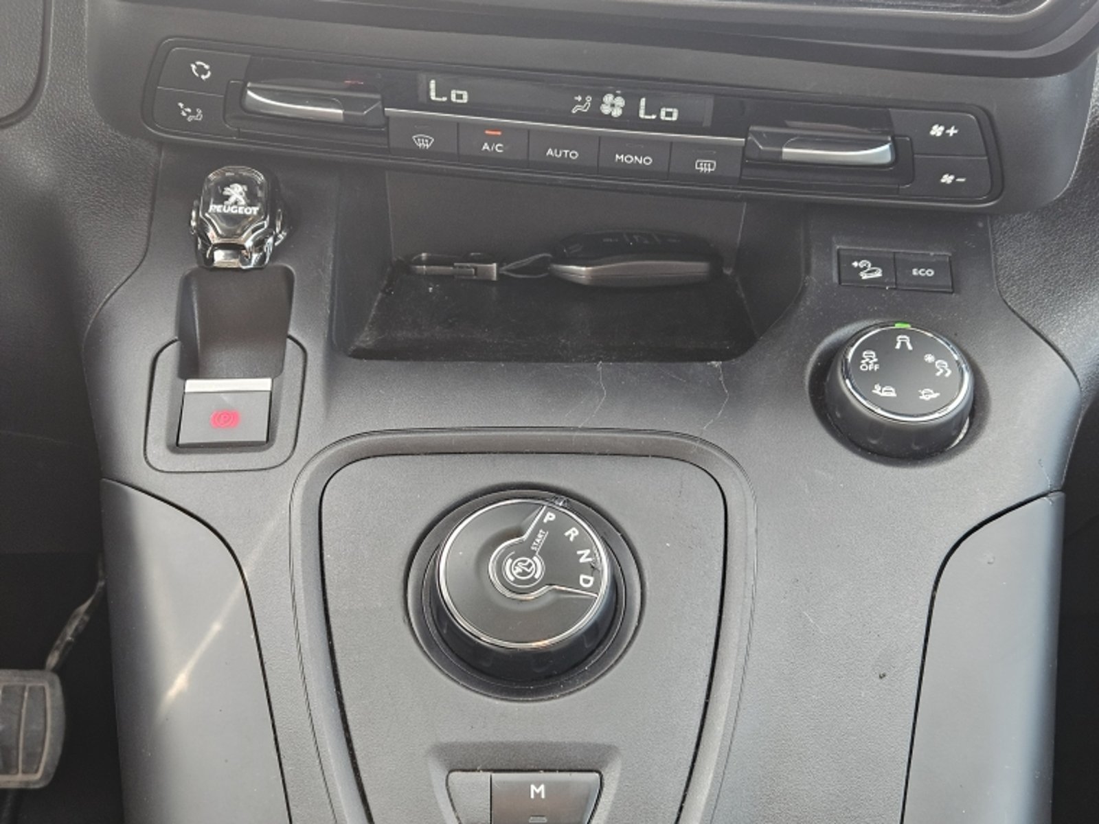 PEUGEOT RIFTER 1.5 ALLURE BLUEHDI 130 AT DIESEL 2023 - Imagen 13 de 20