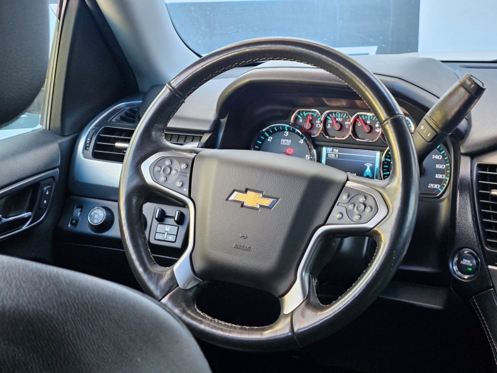 Chevrolet TAHOE 5.3 LT AT 4X4 2018 - Imagen 12 de 18