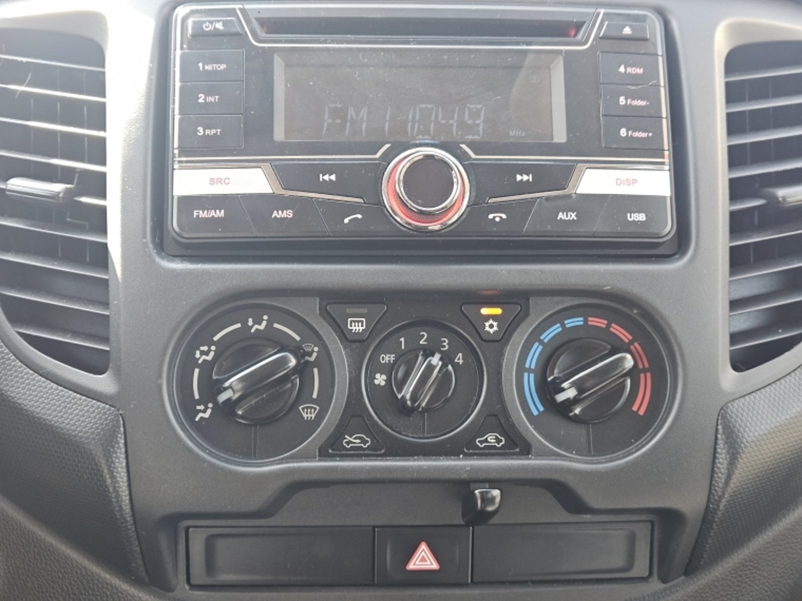 Mitsubishi L200 L 200 WORK CR DC 2.4 2019 - Imagen 12 de 17
