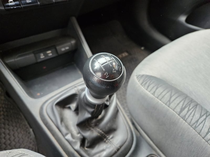 Kia SOLUTO 1.4 LX MT 2024 - Imagen 11 de 18
