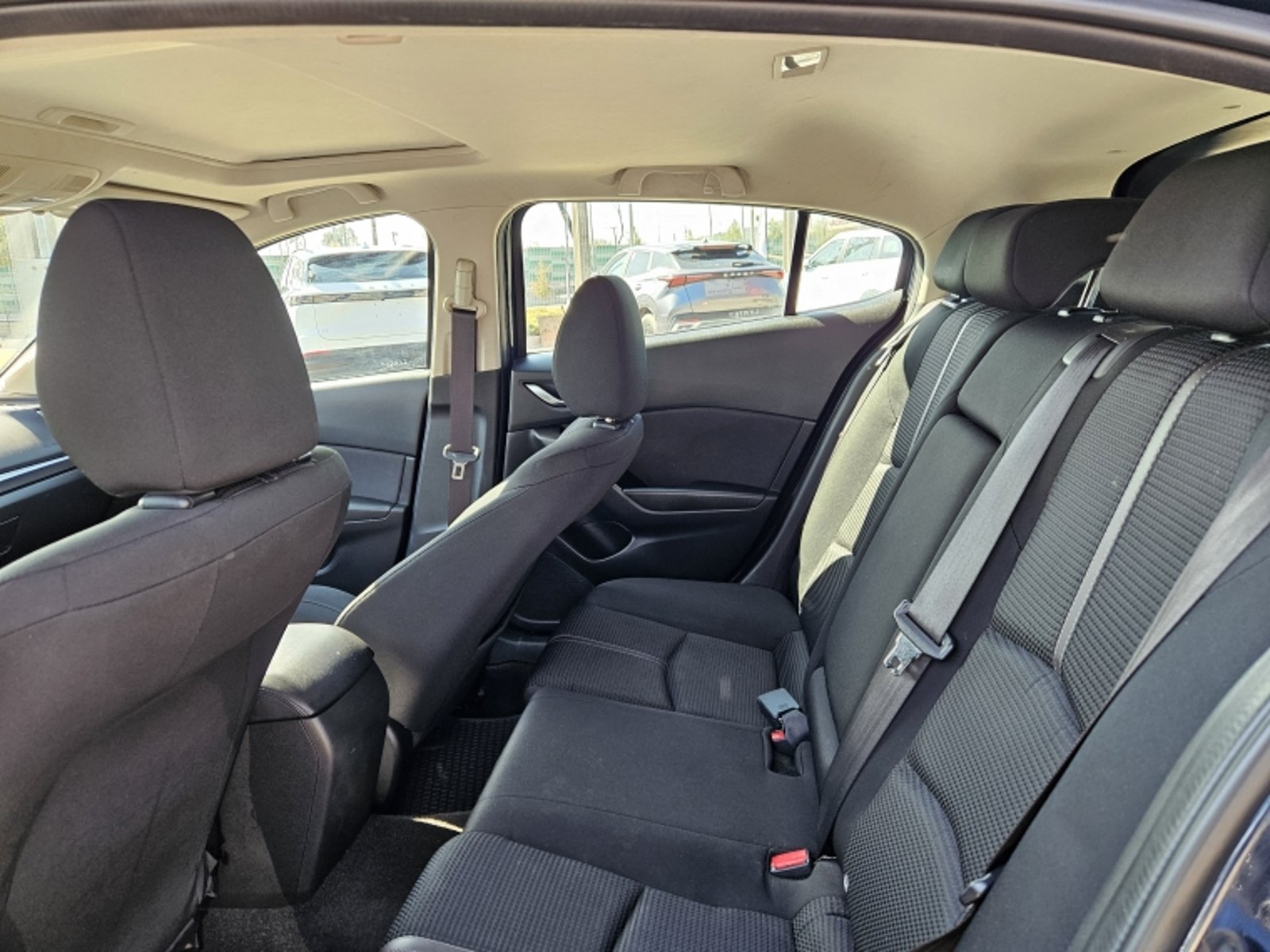 MAZDA 3 SPORT V SR AT 2.0 2019 - Imagen 8 de 20