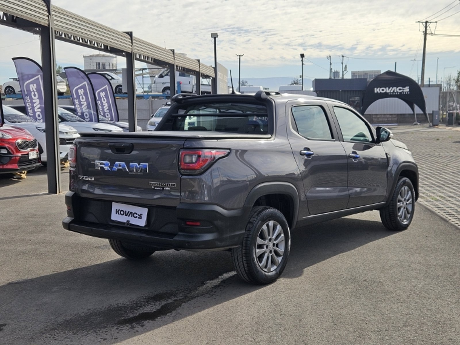 RAM 700 700 BIGHORN DCAB 1.3 2025 - Imagen 4 de 19