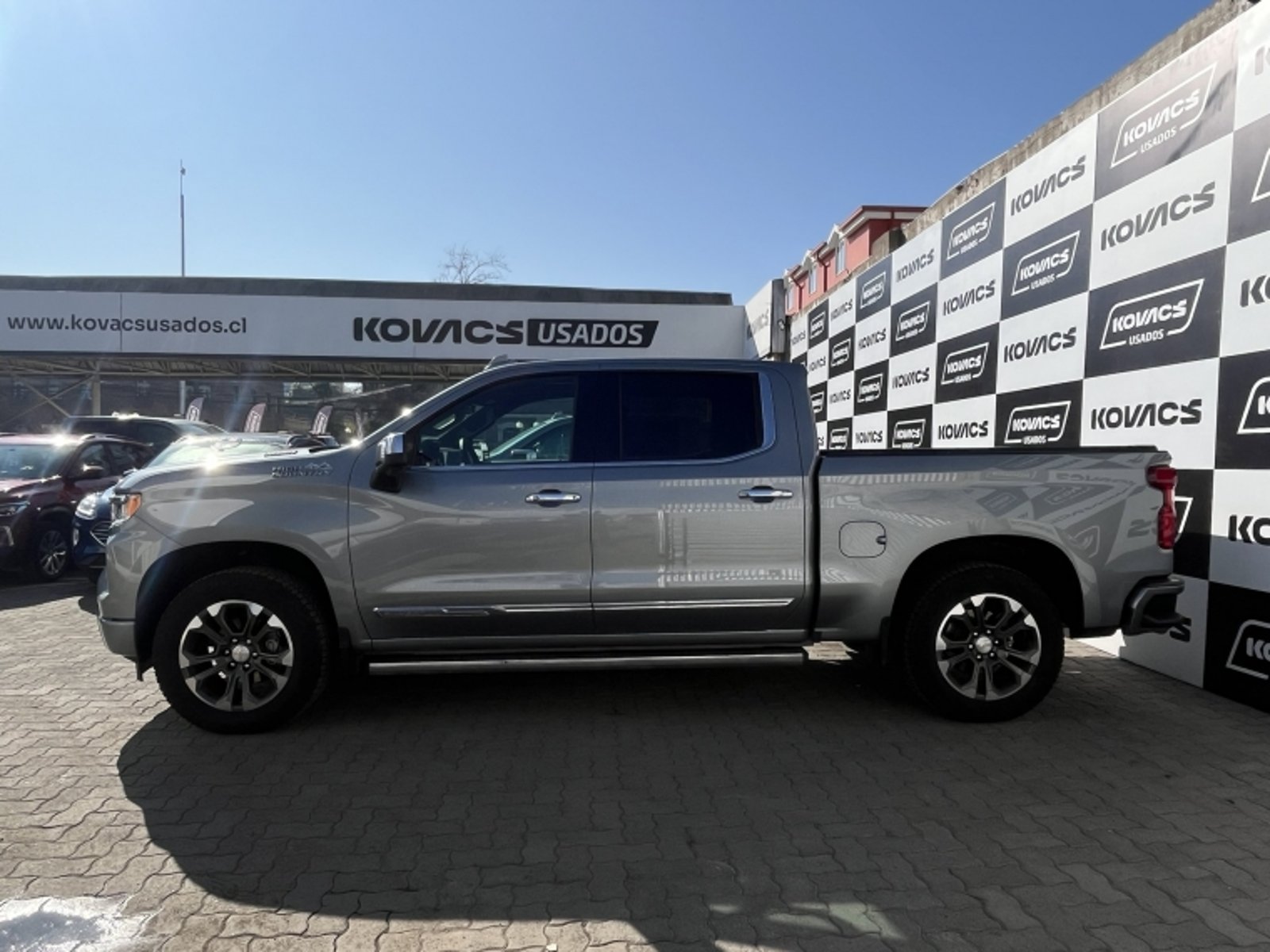Chevrolet SILVERADO 3.0 TD HIGH COUNTRY AT 4X4 DIESEL 2025 - Foto 2 de 20