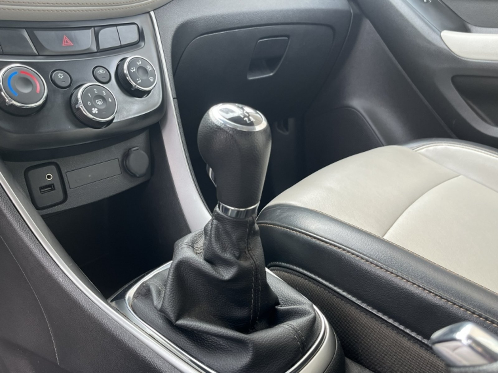 CHEVROLET TRACKER TRACKER LT 1.8 2018 - Imagen 17 de 20