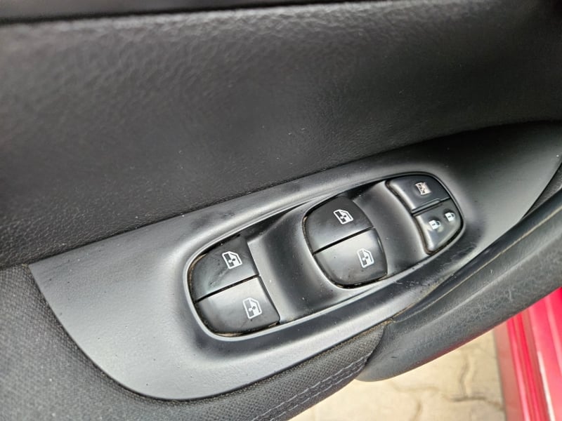 Nissan QASHQAI 2.0 SENSE MT 2018 - Imagen 10 de 19