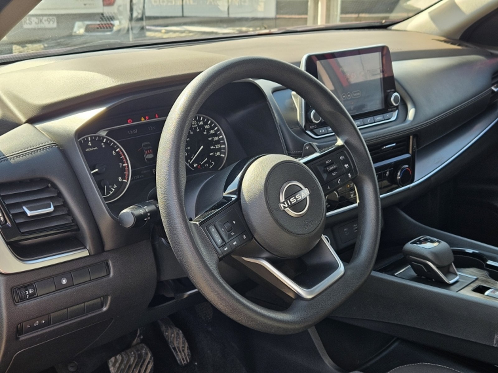 NISSAN X-TRAIL SENSE AT 2.5 2023 - Imagen 15 de 20