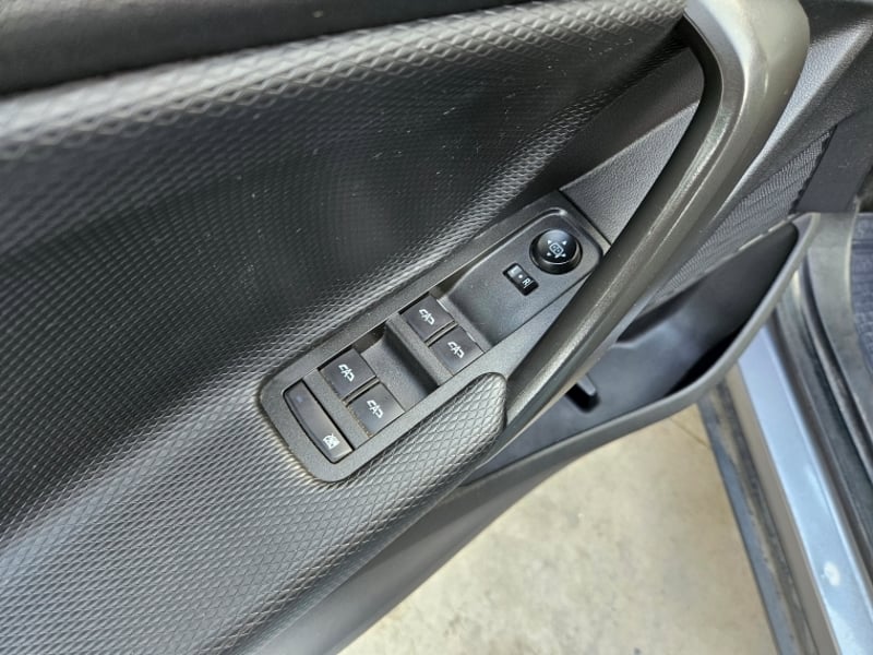 Chevrolet TRACKER 1.2T  LTZ MT 2023 - Imagen 9 de 19