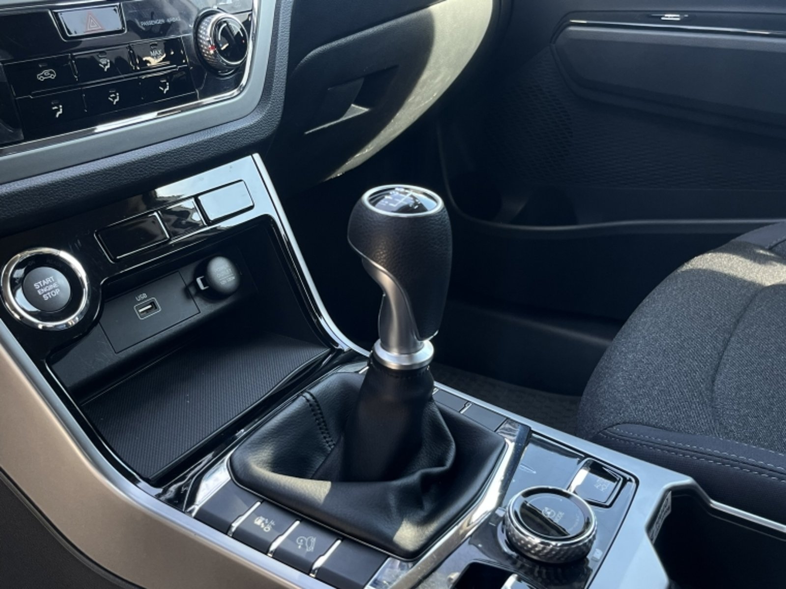 SsangYong KORANDO GLX 1.5 2023 - Imagen 15 de 20