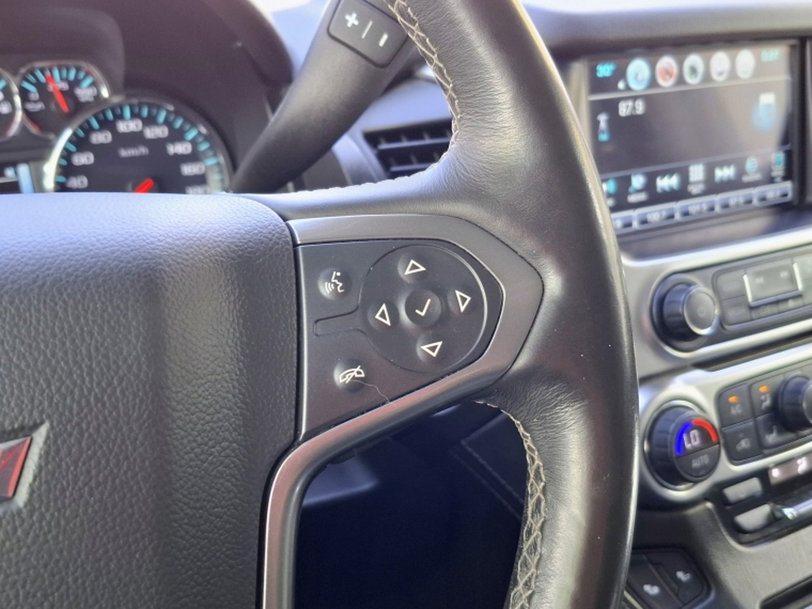 CHEVROLET TAHOE 5.3 LT AT 4X4 2018 - Imagen 12 de 20