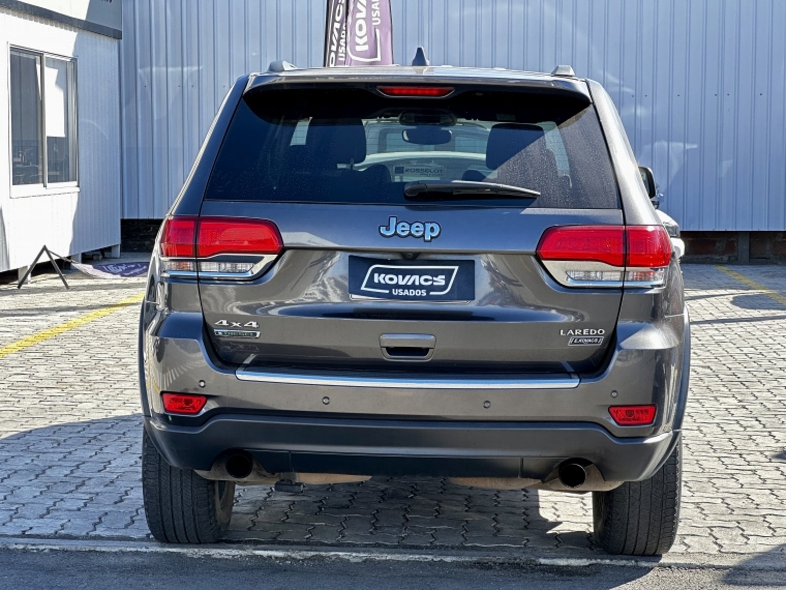 JEEP GRAND CHEROKEE 3.0 LAREDO AT 4X4 DIESEL 2020 - Imagen 6 de 20