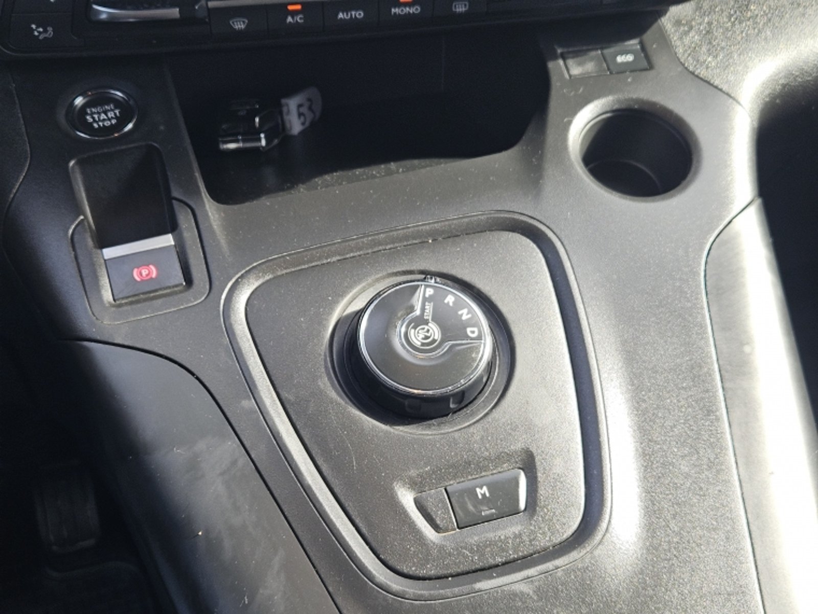 PEUGEOT RIFTER ALLURE BLUEHDI 130 AT DIESEL 2023 - Imagen 12 de 19
