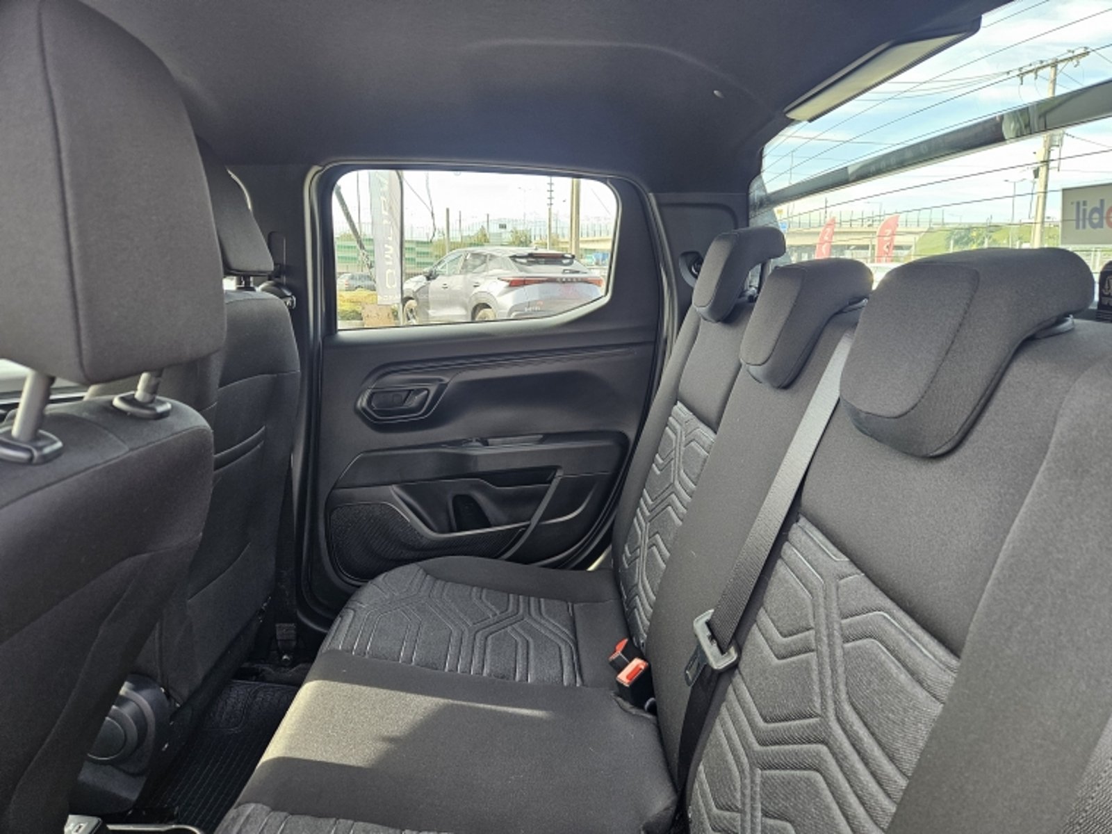 RAM 700 700 BIGHORN DCAB 1.3 2025 - Imagen 8 de 19