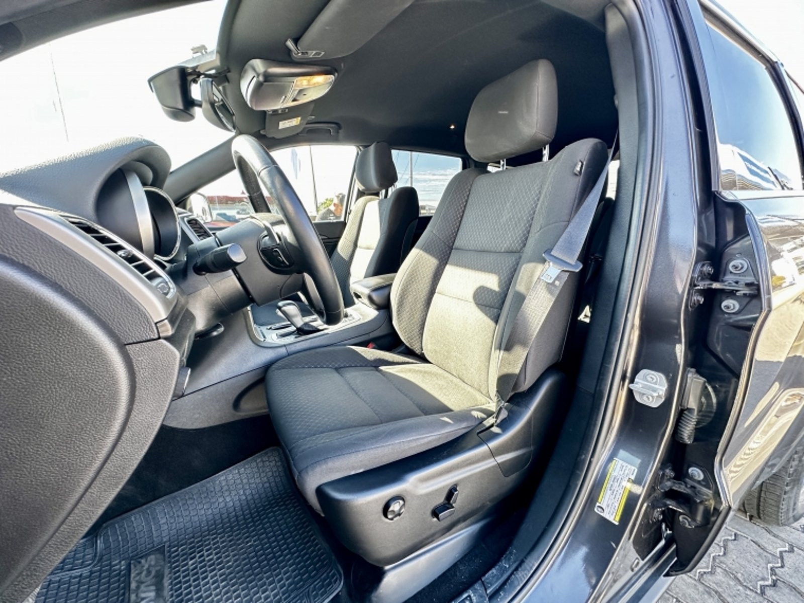 JEEP GRAND CHEROKEE 3.0 LAREDO AT 4X4 DIESEL 2020 - Imagen 9 de 20
