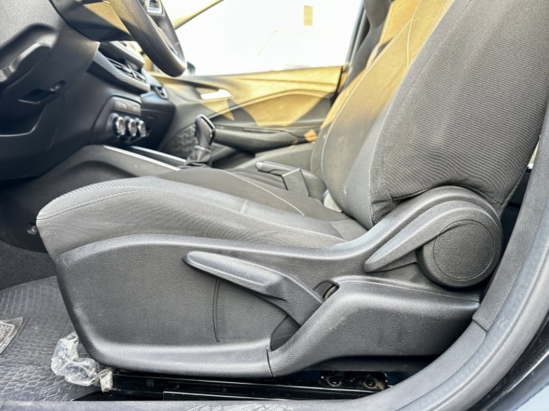 Chevrolet ONIX SEDAN LTZ 1.0 MT 2023 - Imagen 16 de 18
