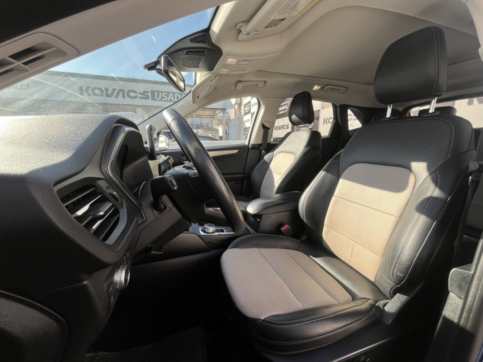 Ford ESCAPE 2.5 TITANIUM HEV AT 4X4 HIBRIDO 2023 - Imagen 14 de 20