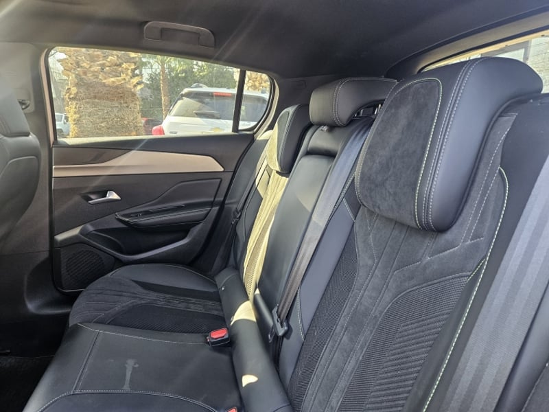 Peugeot 308 308 PURETECH 1.2 AUT 2022 - Imagen 8 de 20