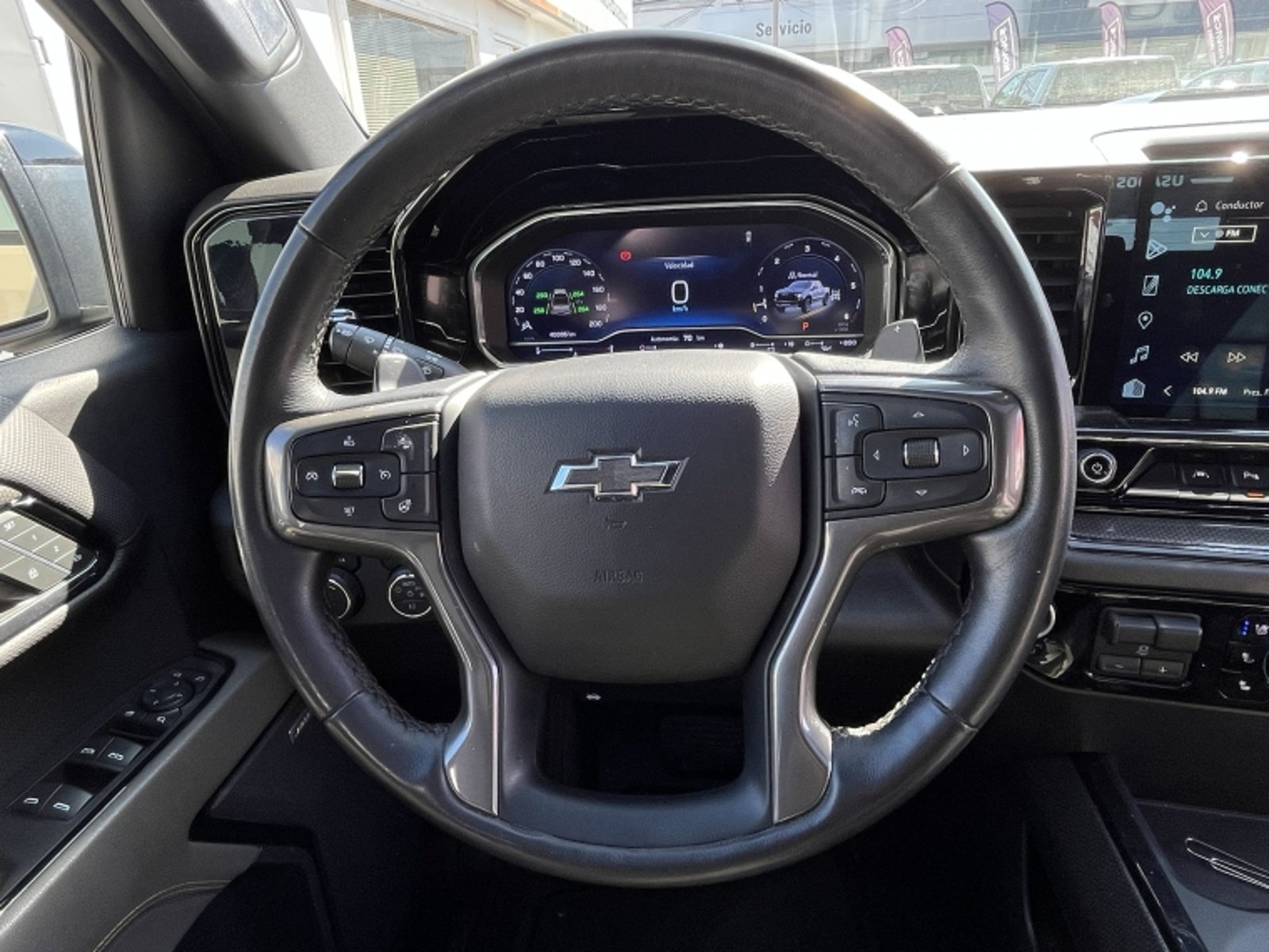 Chevrolet SILVERADO 6.2 ZR2 AT 4X4 2023 - Imagen 13 de 20
