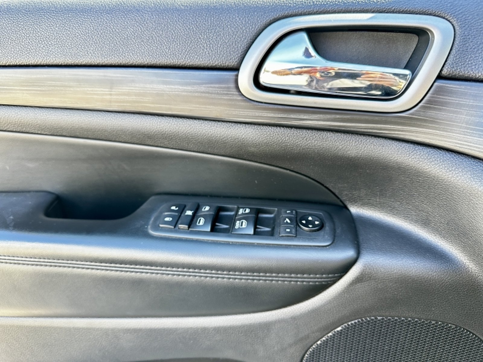 JEEP GRAND CHEROKEE 3.0 LAREDO AT 4X4 DIESEL 2020 - Imagen 15 de 20