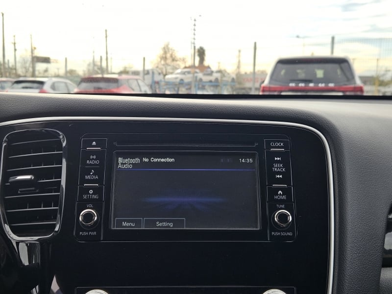 Mitsubishi OUTLANDER GLX AT 4X2 2.0 2023 - Imagen 10 de 20