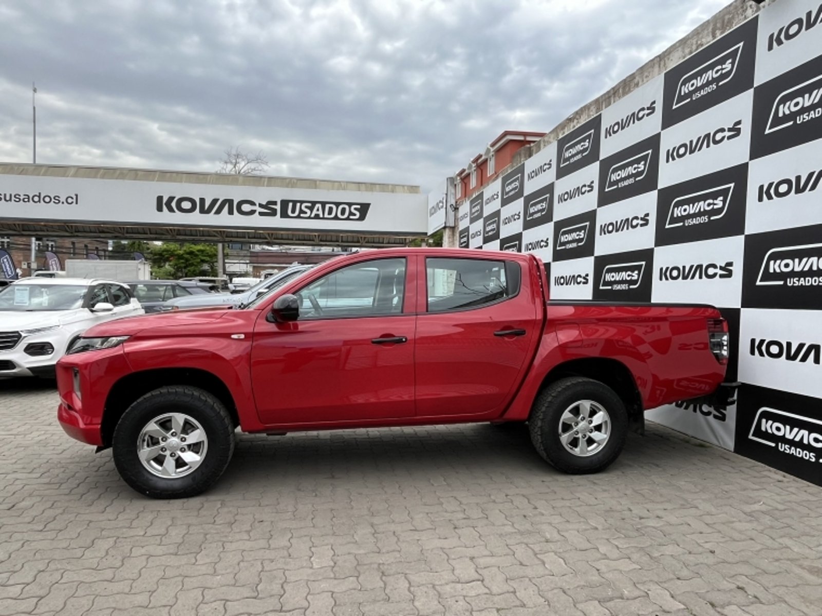 Mitsubishi L200 2.4 TD WORK CR WF MT 4X2 DIESEL 2022 - Foto 2 de 20