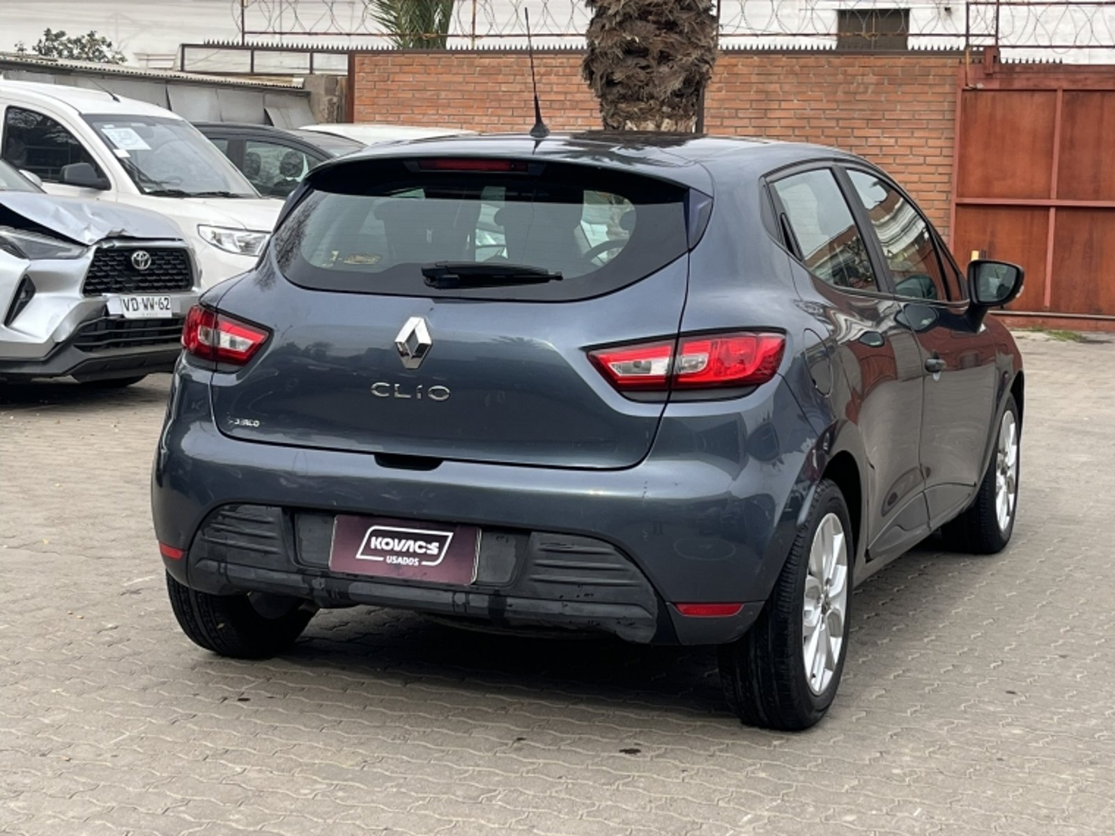 Renault CLIO 1.2 EXPRESSION MT 2020 - Foto 5 de 20