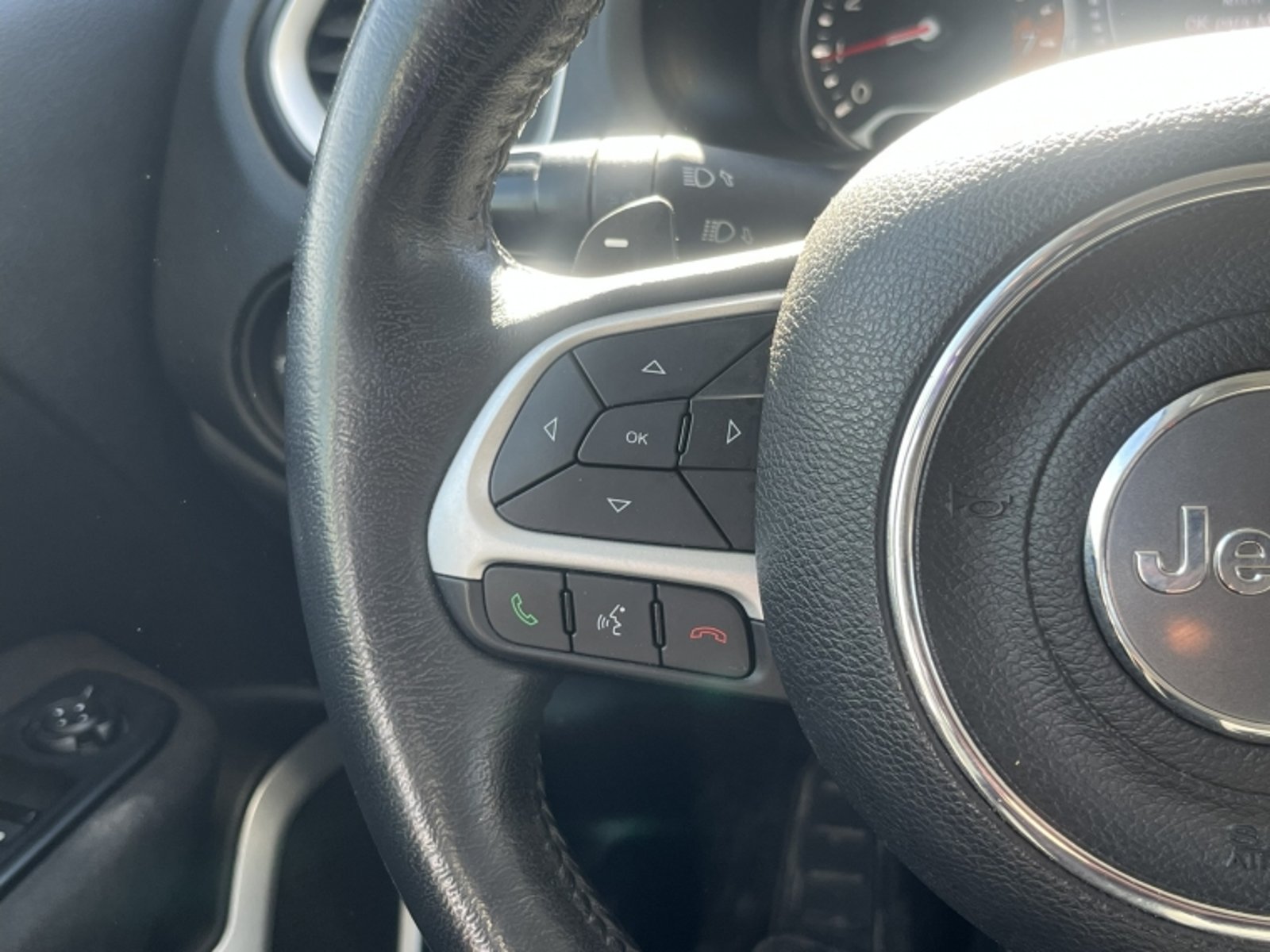JEEP RENEGADE SPORT LX 1.8 AUT 2021 - Imagen 17 de 20
