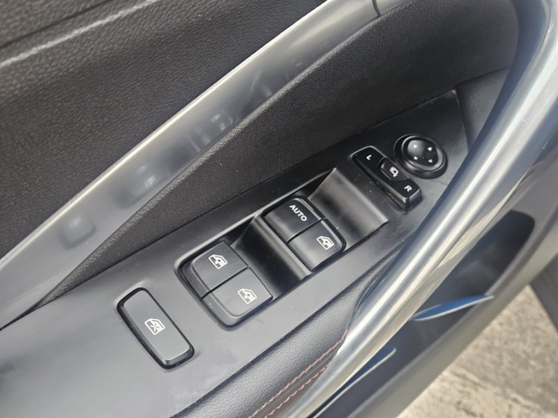 Chevrolet GROOVE PREMIER 1.5L MT 2022 - Imagen 13 de 20