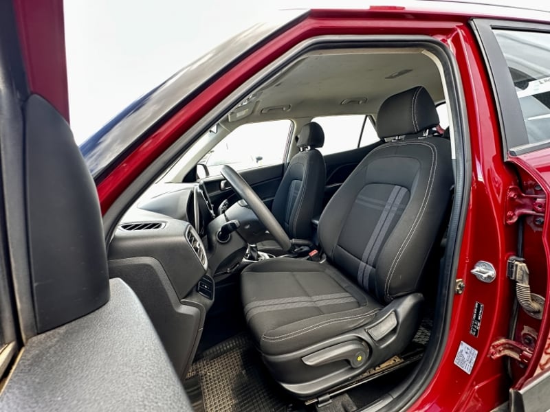 Hyundai VENUE 1.6 QX PLUS MT 2021 - Imagen 9 de 18