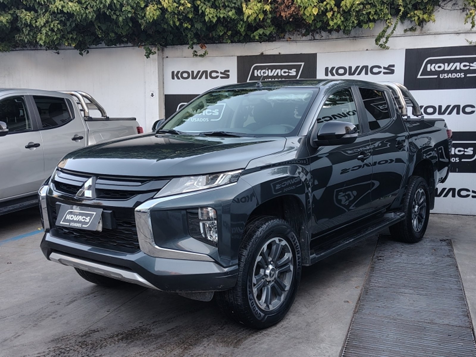 MITSUBISHI L200 2.4 TD DAKAR  CRS HP AT  4X4 DIESEL 2023 - Imagen 19 de 19