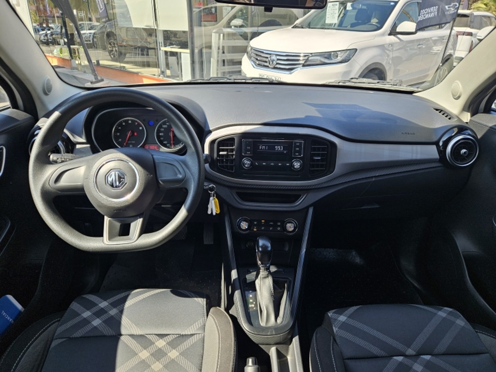 MG 3 1.5  COM  AT 2023 - Imagen 9 de 16