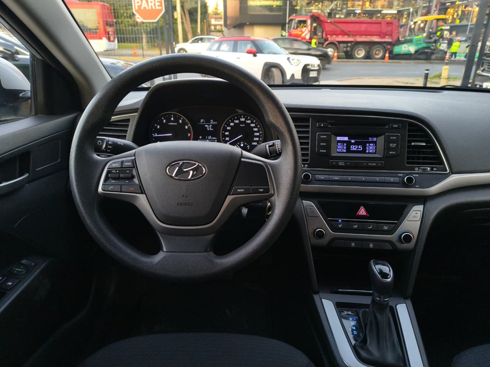 HYUNDAI Elantra 2018 - Imagen 13 de 20