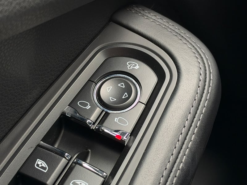 Porsche Macan T 2025 - Imagen 18 de 20