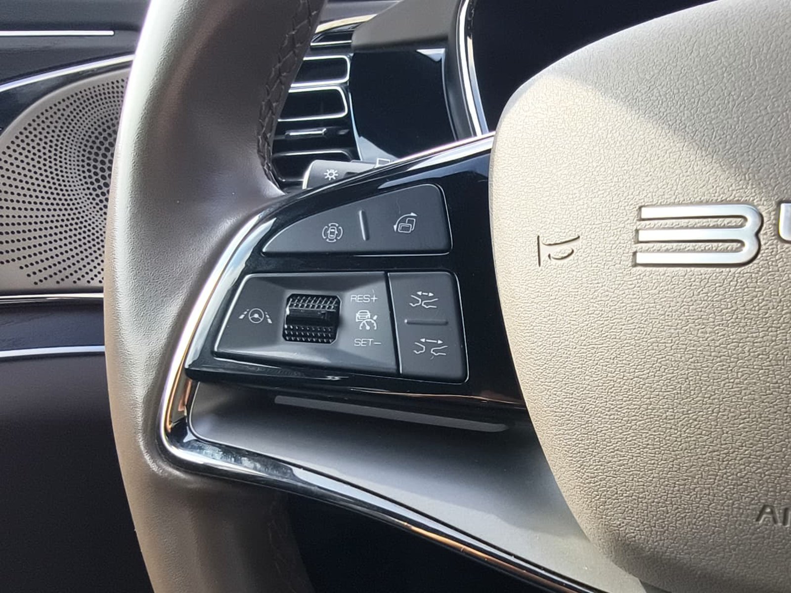 BYD Han EV 2023 - Imagen 14 de 20