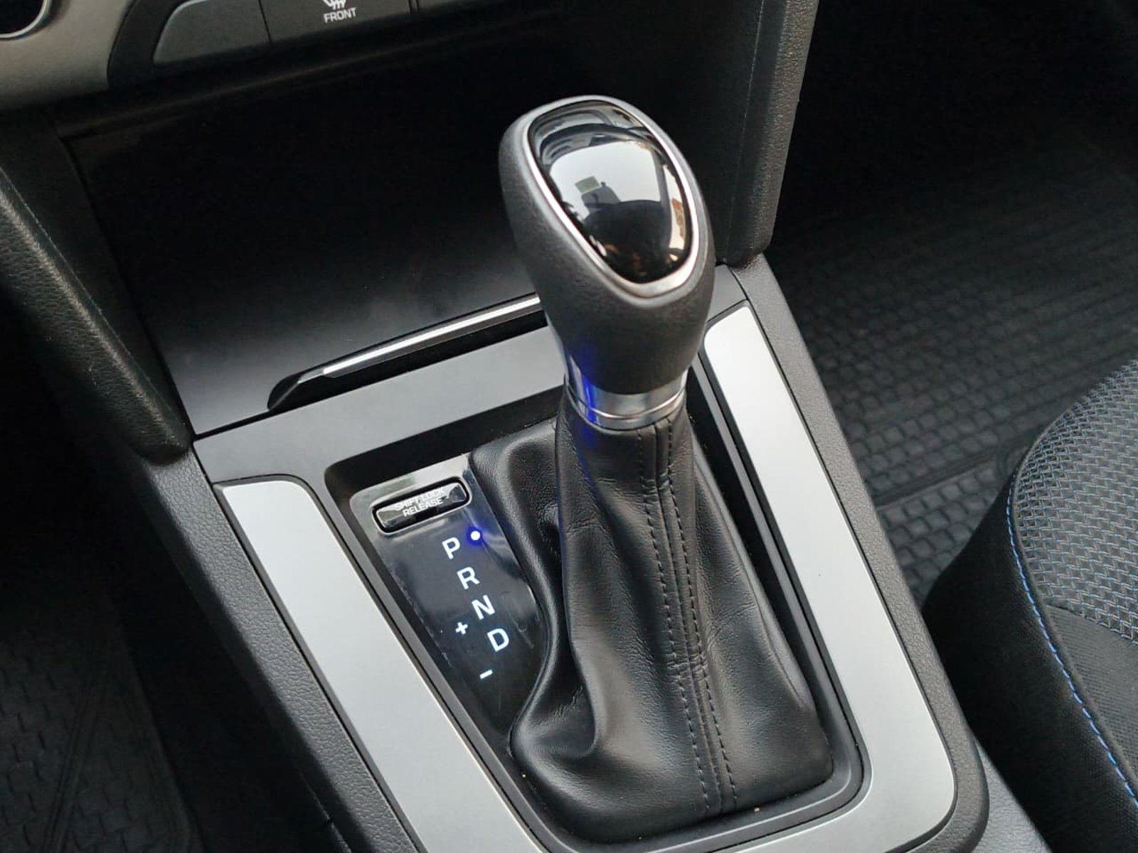 HYUNDAI Elantra 2018 - Imagen 19 de 20