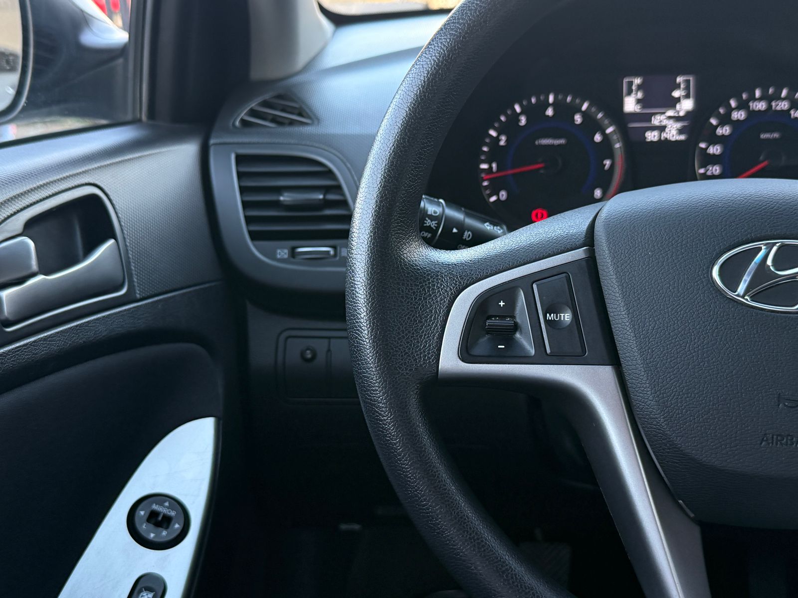 Hyundai Accent 2018 - Imagen 13 de 20