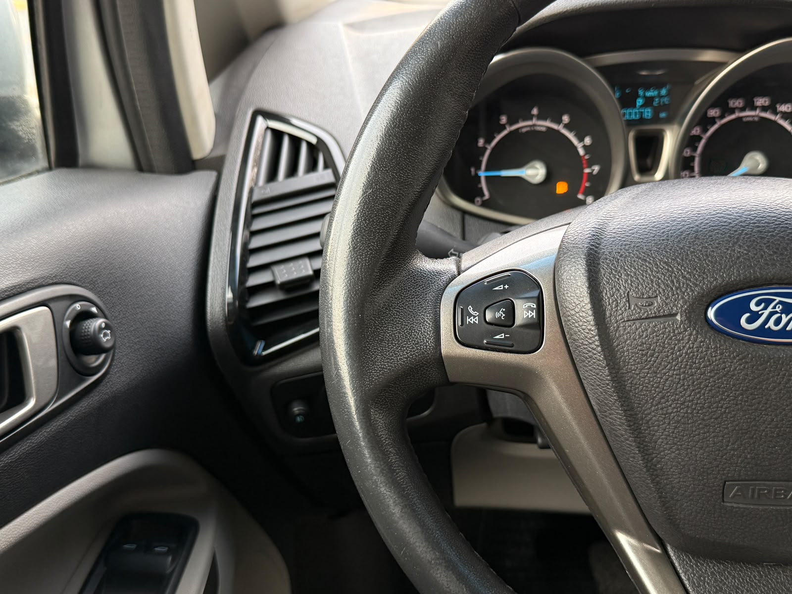 Ford Ecosport 2016 - Imagen 15 de 20