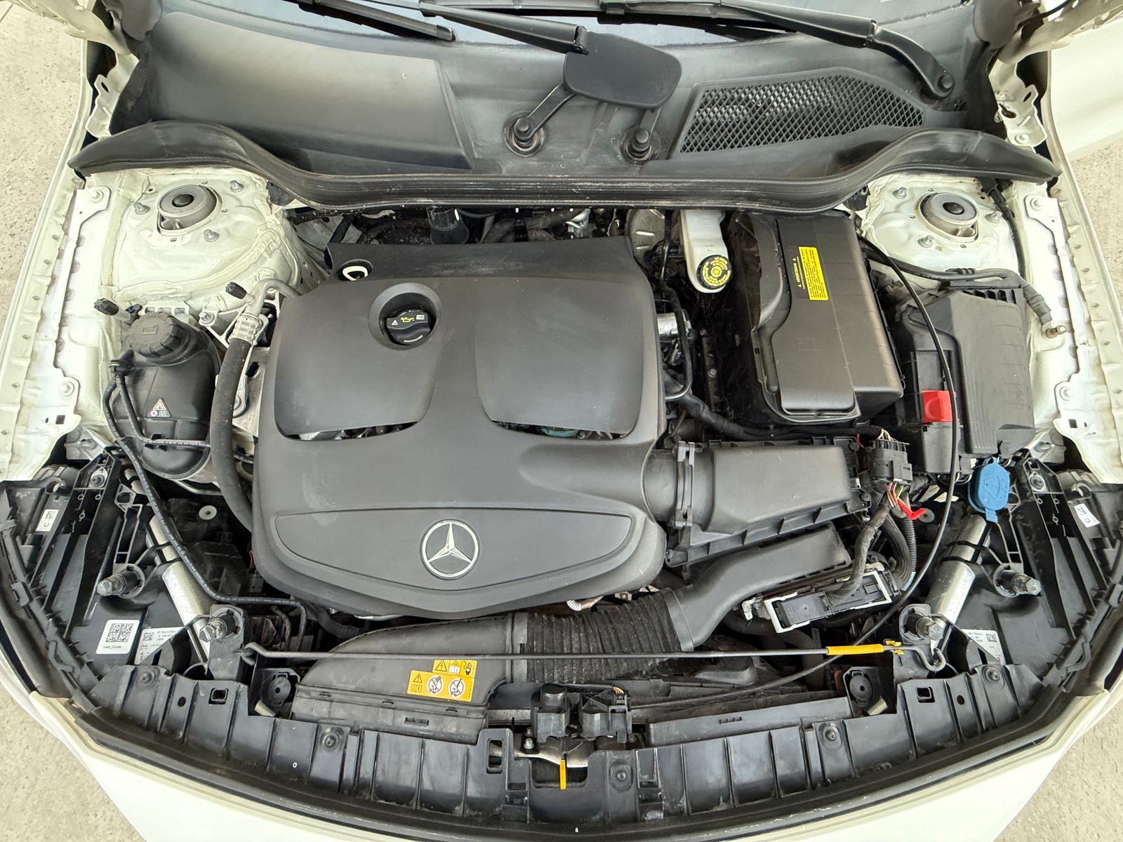 MERCEDES-BENZ GLA200 2019 - Imagen 10 de 20