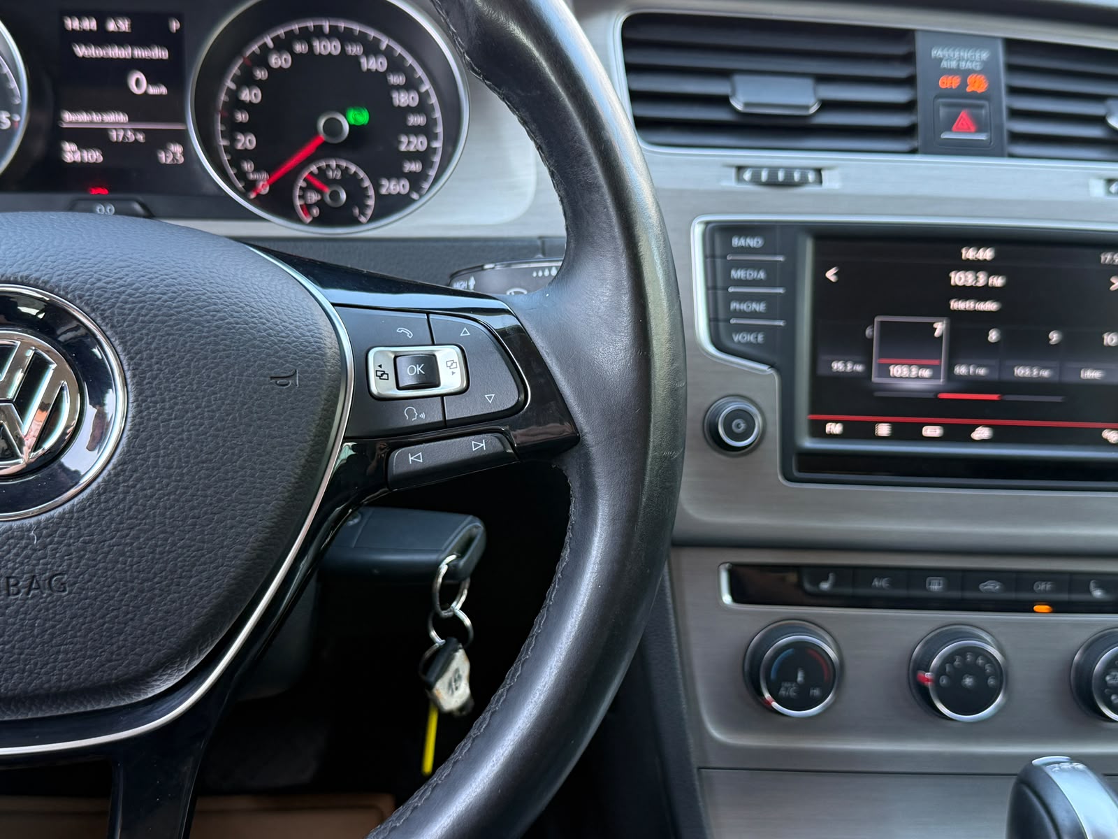 Volkswagen Golf 2017 - Imagen 15 de 20